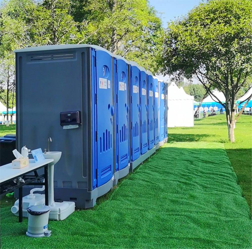 Soluciones de higiene para actividades al aire libre: baños móviles
