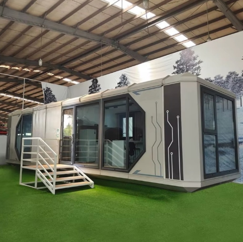 Cápsula espacial modular móvil en TOPINDUS