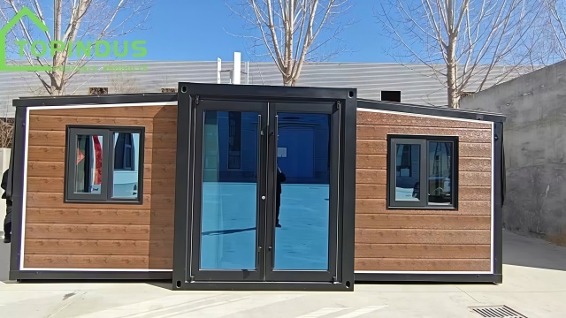 Flexibles, duraderas y ecológicas: las ventajas de las casas contenedor expandibles con energía solar