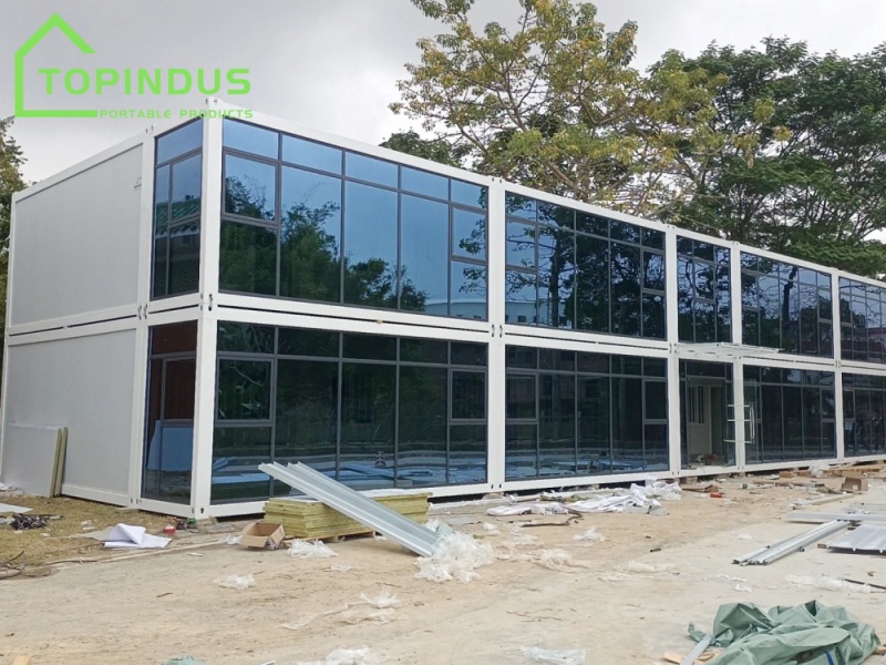 Casa contenedor prefabricada de dos plantas para uso de oficina en Malasia