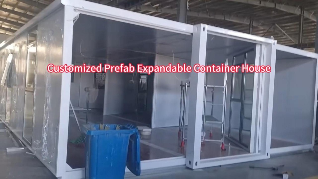 Casa contenedor expandible de dos alas para espacios modernos y flexibles.